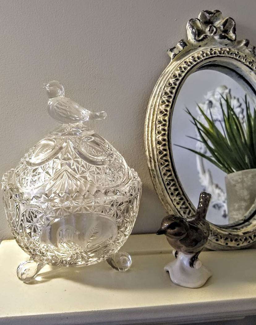 Pic 8 diffuser on table